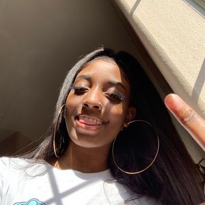 Meet your Posher, Helena